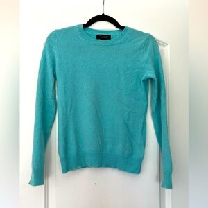 Tahari Cashmere Sweater in Teal / light blue - size small